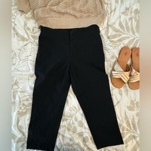 Black capris summer wear to work stretchy pants size L